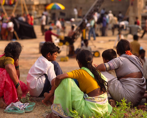 spectators, Hampi